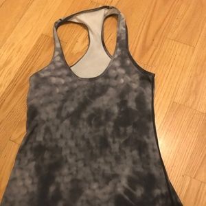 lululemon tanktop